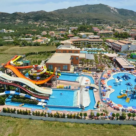 ホテル Caretta & Waterpark