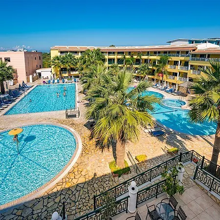 Caretta & Waterpark ホテル Kalamákion