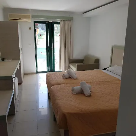 Caretta & Waterpark 4*